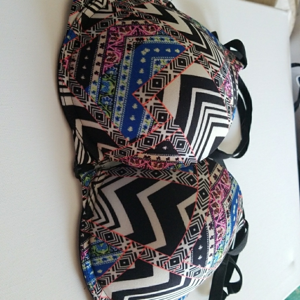 Multicolored bra